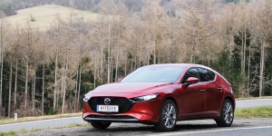 Beitragsbild des Blogbeitrags Mazda 3 Skyactiv-X im Test