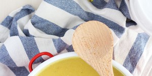 Beitragsbild des Blogbeitrags Vegane Maissuppe mit Kokosmilch