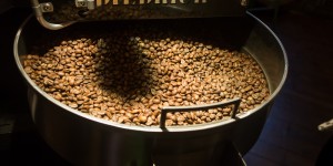 Beitragsbild des Blogbeitrags CoffeePirates Vienna – Coffee Roasting 