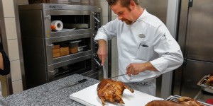 Beitragsbild des Blogbeitrags Gans to go im Steigenberger Hotel Herrenhof