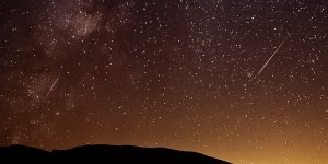 Beitragsbild des Blogbeitrags Perseiden – Sternschnuppen über Wien – beobachten und richtig fotografieren