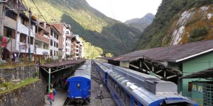Beitragsbild des Blogbeitrags Pisaq und mit dem Zug nach Machu Picchu Stadt