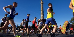 Beitragsbild des Blogbeitrags Berlin Marathon 2016: Bei Chinas Läufern im Trend!