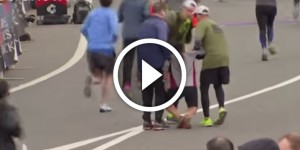 Beitragsbild des Blogbeitrags [VIDEO] Heldenhaft: Läufer tragen kollabierte Läuferin über die Ziellinie 