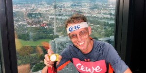 Beitragsbild des Blogbeitrags 6 Wolkenkratzer und 5000 Stufen in wenigen Minuten