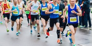 Beitragsbild des Blogbeitrags Beeindruckend oder unvernünftig: 11 Jahre alter Schüler lief 50 Halbmarathons!