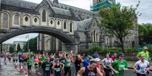 Beitragsbild des Blogbeitrags Laufen in Irland - alle Lauftermine 2022 [Laufkalender] 