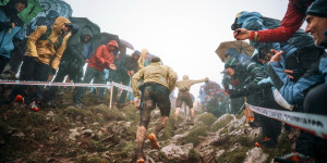 Beitragsbild des Blogbeitrags Schlammschlacht Zegama Aizkorri 2023: Die spektakulärsten Fotos! 