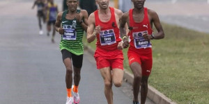 Beitragsbild des Blogbeitrags Summer 10km Durban 2023: 3. Sieg in Folge für Kabelo Mulaudzi 