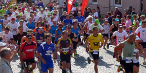 Beitragsbild des Blogbeitrags Läufer stirbt bei Halbmarathon in Bayern