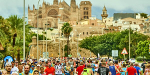 Beitragsbild des Blogbeitrags Die schönsten Fotos vom Palma de Mallorca Marathon 2023