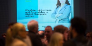 Beitragsbild des Blogbeitrags „Das neue Arbeiten im Netz” von WerdeDigital.at 