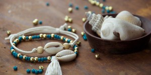 Beitragsbild des Blogbeitrags Zum ersten Mal Herbst – Zeit den Urlaub in Form von Muschelarmbändern revue passieren zu lassen
