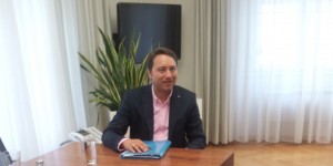 Beitragsbild des Blogbeitrags Ich mache da lieber Politik in Oberösterreich – Manfred Haimbuchner (FPÖ) #walmanach #ooe15