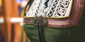 Beitragsbild des Blogbeitrags Dirndl & Trachtentrends Herbst 2020 & Winter 2021