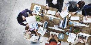 Beitragsbild des Blogbeitrags Zu langsam, zu starr, zu wenig innovativ: Herausforderungen für HR 