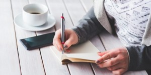 Beitragsbild des Blogbeitrags Wie dich ein Vision Journal bei der Karriereplanung unterstützen kann