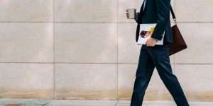 Beitragsbild des Blogbeitrags Überstunden, Arbeitszeit und Jobsuche: Die Lage am Arbeitsmarkt