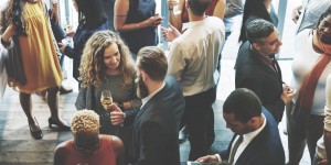 Beitragsbild des Blogbeitrags Das Einmaleins der Plauderei: So wirst du zum Meister des Smalltalks