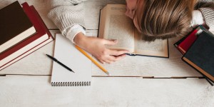 Beitragsbild des Blogbeitrags Bad Habits: Schlechte Gewohnheiten, die deiner Karriere schaden