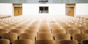 Beitragsbild des Blogbeitrags Tschüss Uni! Den Studienabbruch in der Bewerbung unterbringen