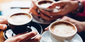 Beitragsbild des Blogbeitrags Zum Tag des Kaffees: Fun Facts rund ums schwarze Gold