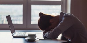 Beitragsbild des Blogbeitrags Gesund bleiben im Job – Mentaltrainerin Klara Fuchs über ihr Burnout und den Weg zu mehr Ausgeglichenheit 