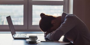 Beitragsbild des Blogbeitrags Gesund bleiben im Job – Mentaltrainerin Klara Fuchs über ihr Burnout und den Weg zu mehr Ausgeglichenheit