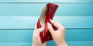 Beitragsbild des Blogbeitrags Finanztipps vom Profi – Teil 3.1: So gehst du richtig mit deinem Gehalt um