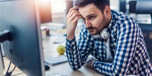 Beitragsbild des Blogbeitrags Nur Frust in der Arbeit: durchhalten oder hinschmeißen?