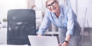 Beitragsbild des Blogbeitrags Lebenslange Jobsicherheit: Ein Drittel würde dafür auf Gehalt verzichten