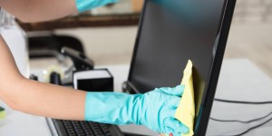 Beitragsbild des Blogbeitrags Hygiene-Horror Arbeitsplatz? So verringerst du die Ansteckungsgefahr im Büro