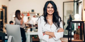 Beitragsbild des Blogbeitrags Führen Frauen anders? Eine Unternehmerin im Gespräch über Geschlechterrollen, Menschlichkeit und Erfolg