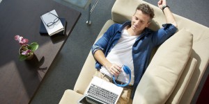 Beitragsbild des Blogbeitrags Work-Life-Separation zuhause: So trennst du Arbeits- und Freizeit im Homeoffice