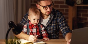 Beitragsbild des Blogbeitrags Homeoffice mit Kindern: Eltern sprechen aus Erfahrung 