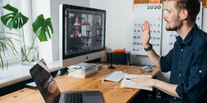 Beitragsbild des Blogbeitrags Videocall Upgrade: Zoom-Hintergründe für kreative Statements