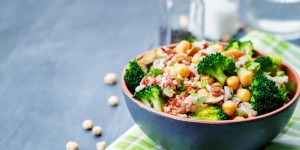 Beitragsbild des Blogbeitrags Sommerliche Rezepte zum Nachkochen: Meal Prep leicht und lecker