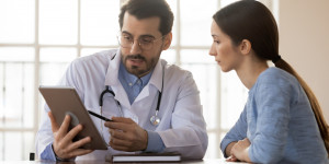 Beitragsbild des Blogbeitrags Erfahrungsbericht: So denkt ein Mediziner über den Gesundheitsbereich