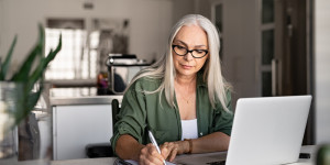 Beitragsbild des Blogbeitrags Altersteilzeit: Bis zur Pension Stunden reduzieren