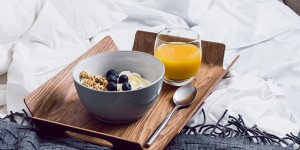 Beitragsbild des Blogbeitrags 7 Tipps, wie ihr voller Energie und gut gelaunt in den Tag startet!*