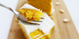 Beitragsbild des Blogbeitrags Köstlicher Kürbis-Karotten-Kuchen: Die Klassische und die Vegane Variante 