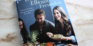 Beitragsbild des Blogbeitrags Buch Review – Deliciously Ella mit Freunden 