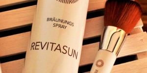 Beitragsbild des Blogbeitrags Sommer GLOW zum Mitnehmen mit dem REVITASUN Bräunungsset 