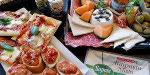 Beitragsbild des Blogbeitrags Den Urlaub nach Hause holen – Snackboard und Dessert im Italian Style