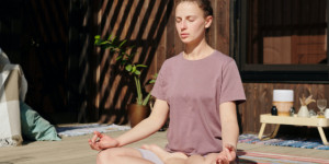 Beitragsbild des Blogbeitrags Meditation Monday: Eine Reise zu Neuanfängen und Zielen 