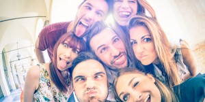Beitragsbild des Blogbeitrags Spaß erlaubt – 5 Tipps die für gute Laune und super Stimmung am Arbeitsplatz sorgen 