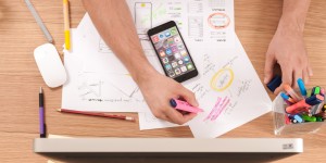 Beitragsbild des Blogbeitrags Jung und kreativ, doch: Der Traumjob bleibt ein Traum