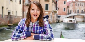 Beitragsbild des Blogbeitrags 8 Gründe warum wir viel öfter ein Lächeln in unser Gesicht zaubern sollten (Fun Tool aus der Serie: Werkzeuge für mehr Spaß bei der Arbeit) 