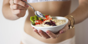 Beitragsbild des Blogbeitrags Gleichgewicht zwischen Essen und Geist: Wie wichtig ist eine gesunde Ernährung fürs Wohlfühlen? 