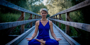 Beitragsbild des Blogbeitrags Diese 9 bewiesenen Vorteile bringt Yoga für deine Gesundheit